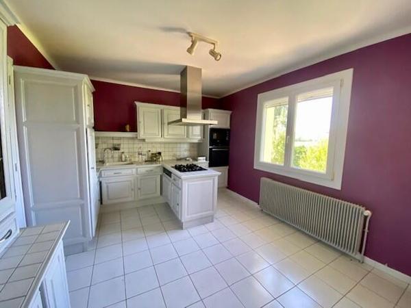 Pavie - Au cœur d'un parc clôturé, jolie maison 114m2, piscine + sous-sol complet