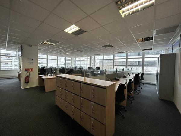BUREAUX à LOUER de 1762 m²