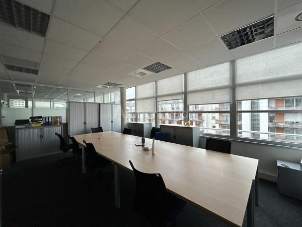 BUREAUX à LOUER de 1762 m²