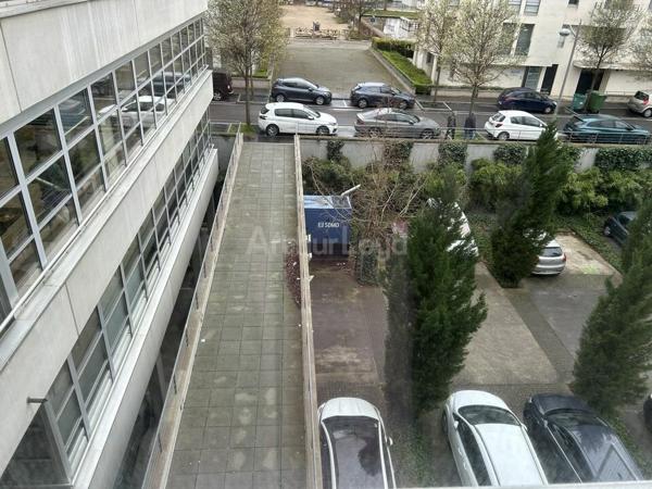 BUREAUX à LOUER de 1762 m²