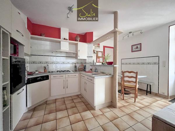 Jolie Maison proche de BRESSUIRE.