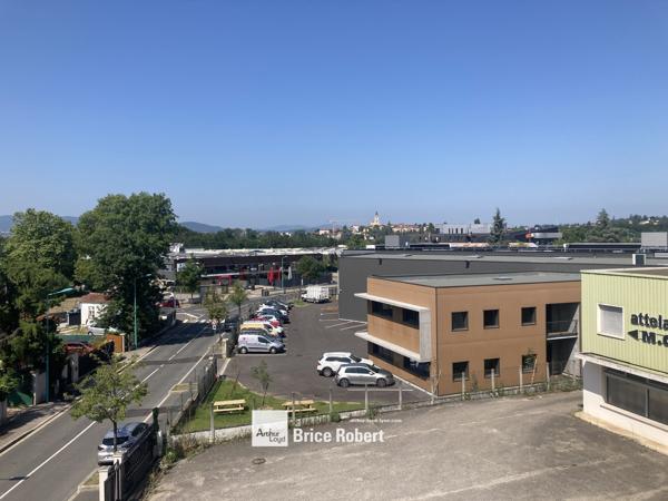Bureaux à louer à Dardilly avec parking et stockage au sein de Stratton I