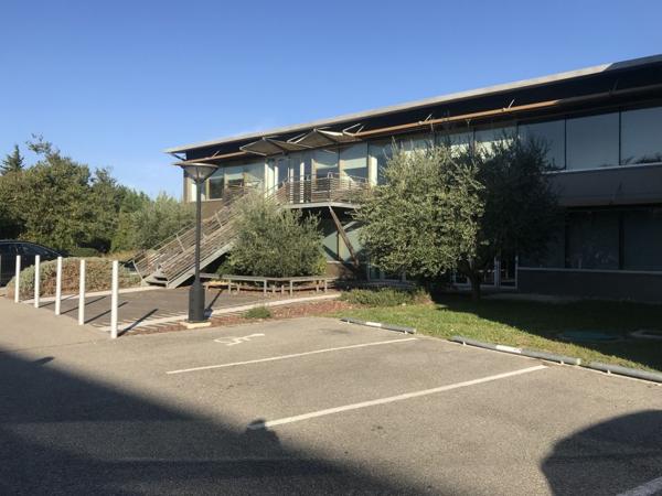 Bureaux à louer à Avignon dans AGROPARC avec parkings et open space inclus