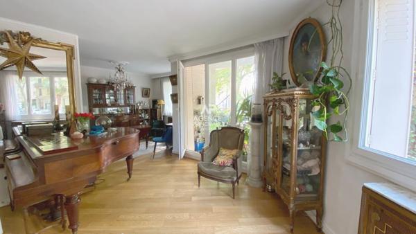 VIROFLAY - limite Chaville - Agréable 5 pièces avec balcon 490 000 € **  - Référence  728-C