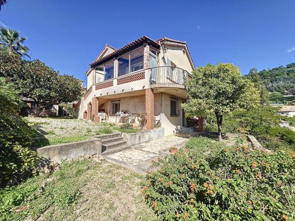 La Roquette sur Siagne - Maison à rénover -