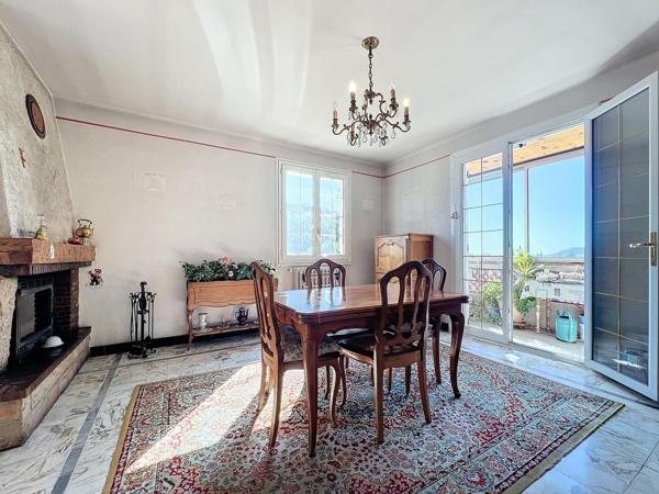 La Roquette sur Siagne - Maison à rénover -