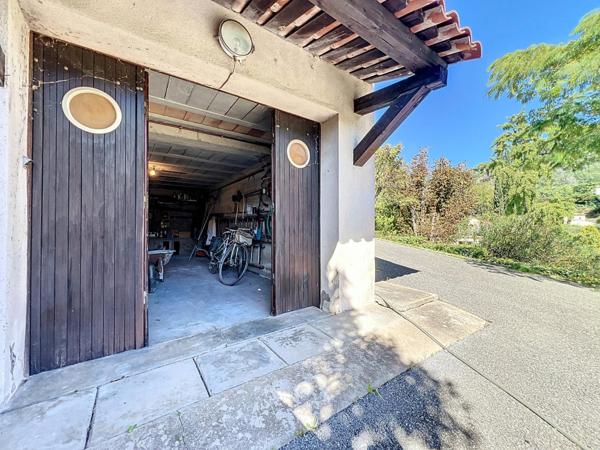 La Roquette sur Siagne - Maison à rénover -