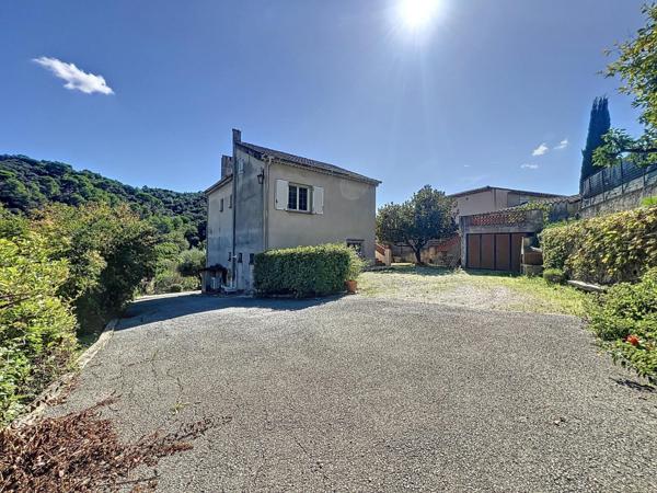 La Roquette sur Siagne - Maison à rénover -