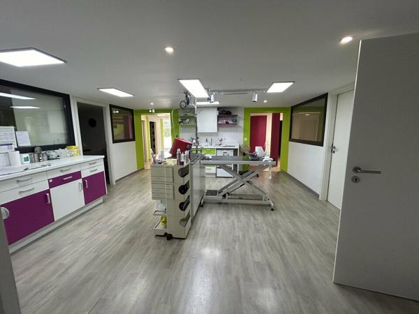 BUREAUX à LOUER de 448.35 m²
