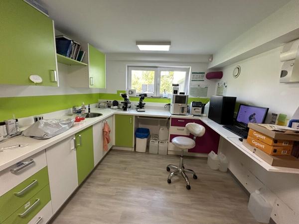 BUREAUX à LOUER de 448.35 m²