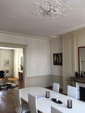 Bureaux avec cheminée et moulures - Limoges centre - A VENDRE