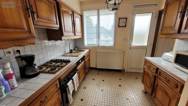 Maison à vendre à Sablé-sur-Sarthe dans la Sarthe (72300), ref : 72068-2054