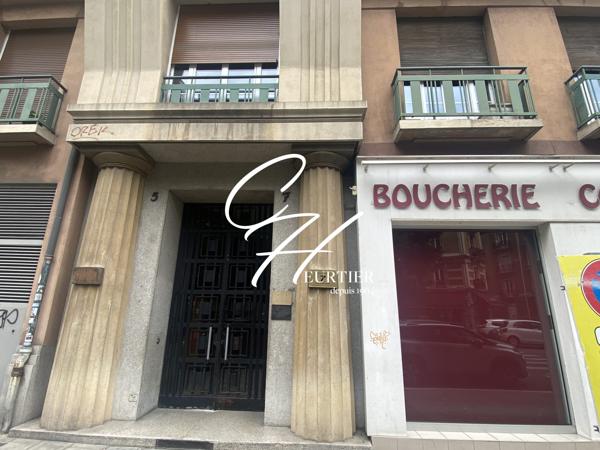 CHAMPIONNET - Local de stockage - AMPLACEMENT IDEAL