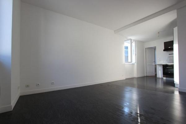 à louer appartement T3 au centre-ville de Concarneau