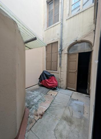 Local Commercial Rénové – Emplacement Premium Quai de Saône