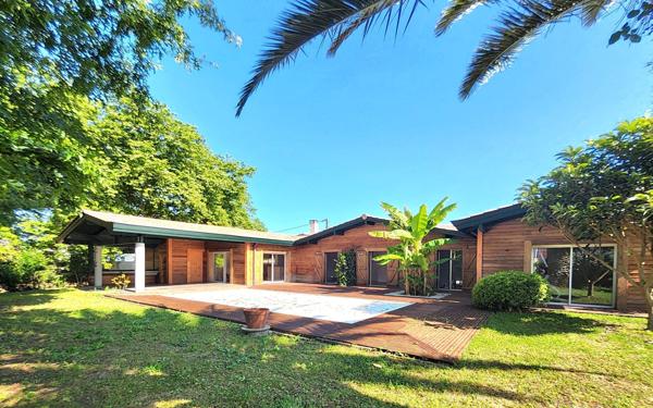 Maison à vendre    6 pièces • 240 m2 Bidart