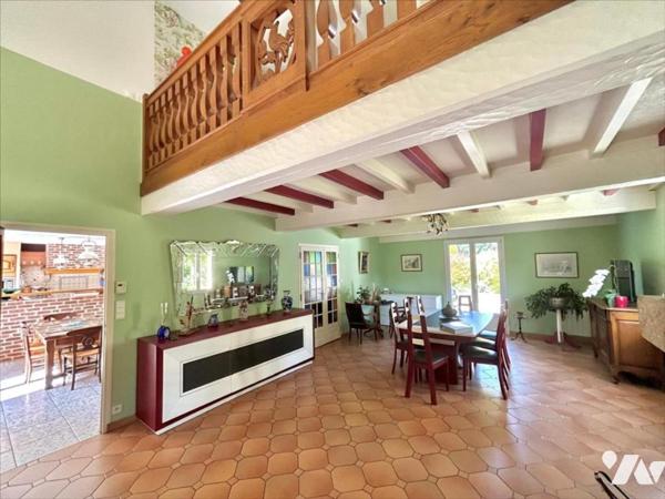 Coup de cœur  assuré pour cette maison de caractère en parfait état!