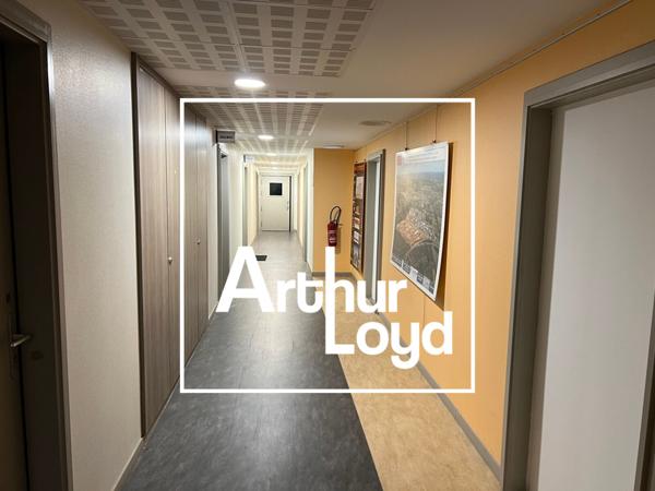 Bureaux à louer à Castries 51 m2 dans bâtiment haut de gamme avec parking