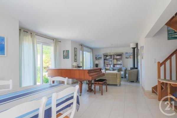 Maison à vendre  7 pièces - 137,10 m 2   DENNEVILLE  - 50