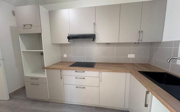 Appartement à louer    3 pièces • 76,40 m2 Gif-sur-Yvette