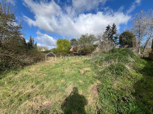 Terrain de 831 m²