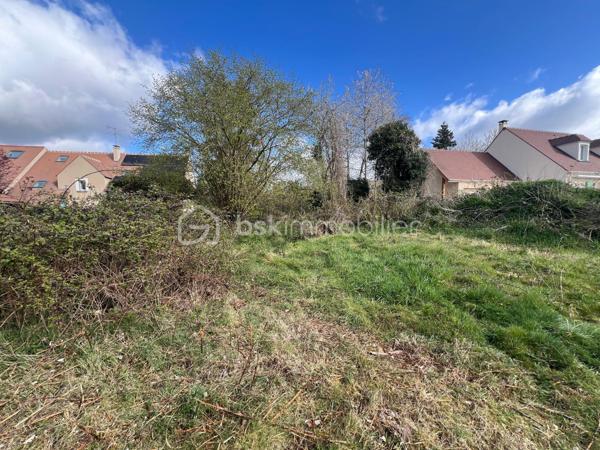 Terrain de 831 m²
