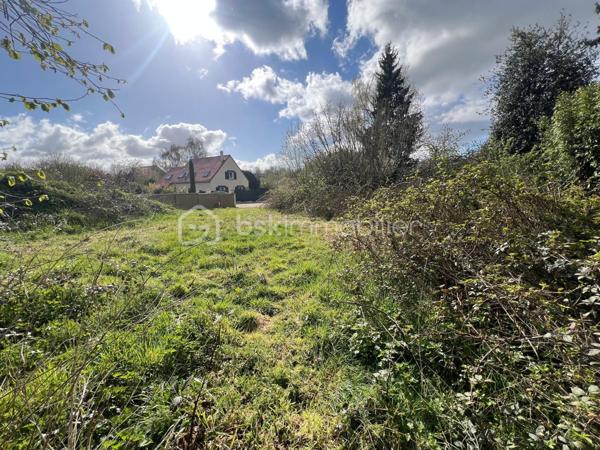Terrain de 831 m²