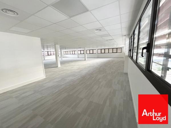 Bureaux à louer Montpellier Parc Club du Millénaire open space rénové