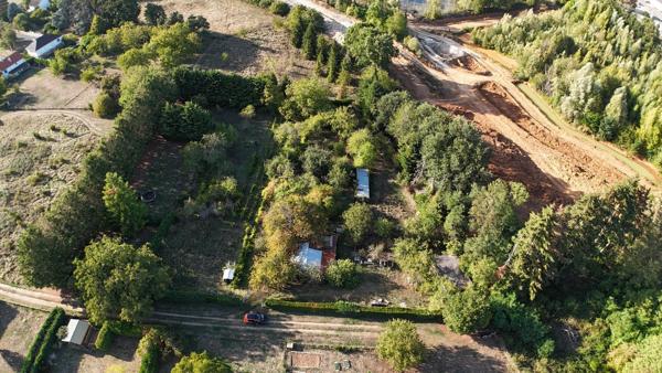 TERRAIN CLOS