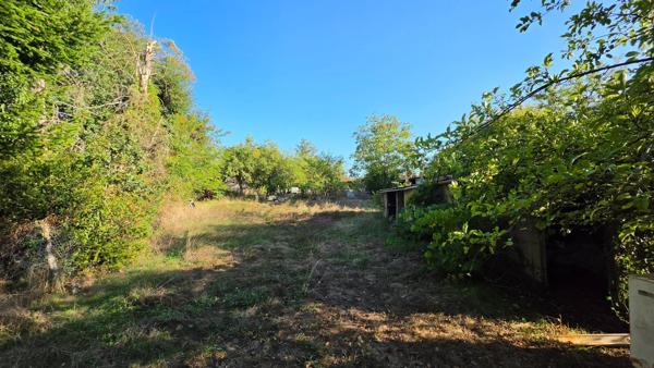 TERRAIN CLOS