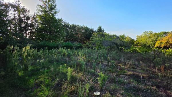 TERRAIN CLOS
