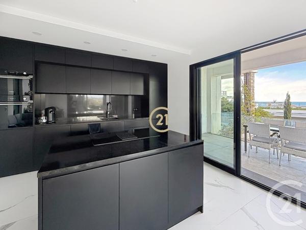 Appartement à vendre  4 pièces - 137 m2 VILLENEUVE LOUBET - 06