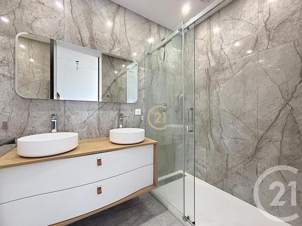 Appartement à vendre  4 pièces - 137 m2 VILLENEUVE LOUBET - 06