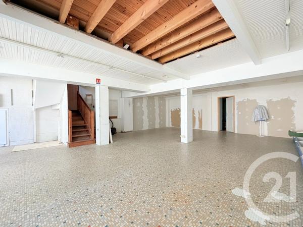Immeuble à vendre  724,26 m 2   LONGEVILLE SUR MER  - 85