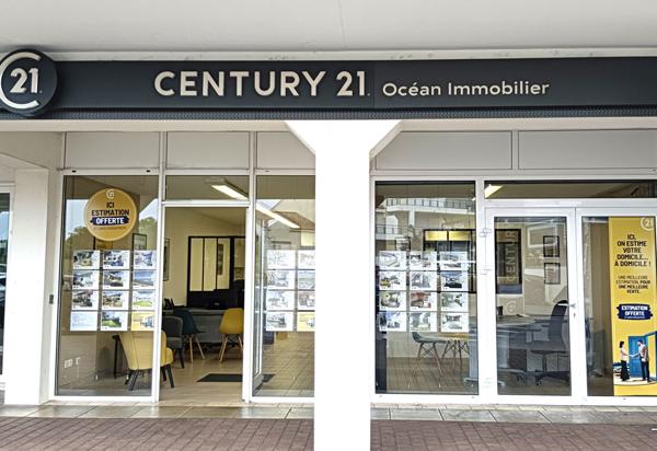 Immeuble à vendre  724,26 m 2   LONGEVILLE SUR MER  - 85