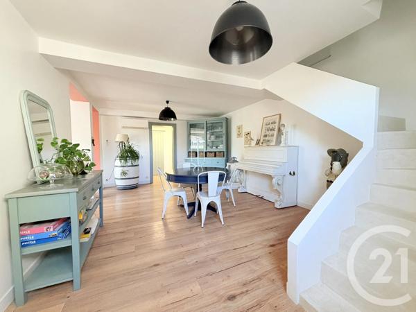 Immeuble à vendre  724,26 m 2   LONGEVILLE SUR MER  - 85