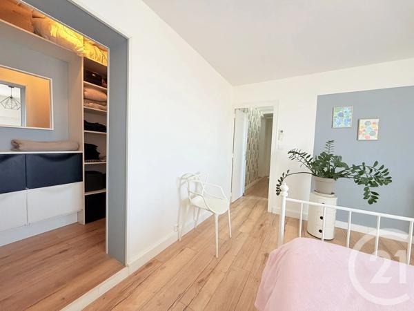 Immeuble à vendre  724,26 m 2   LONGEVILLE SUR MER  - 85