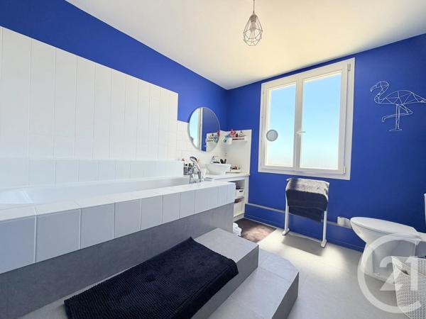 Immeuble à vendre  724,26 m 2   LONGEVILLE SUR MER  - 85