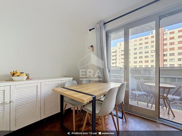 Michel Bizot 2 pièces 43m2 avec balcon de 8m2