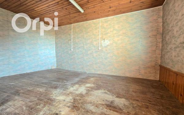 Maison à vendre    4 pièces •  Eyguières