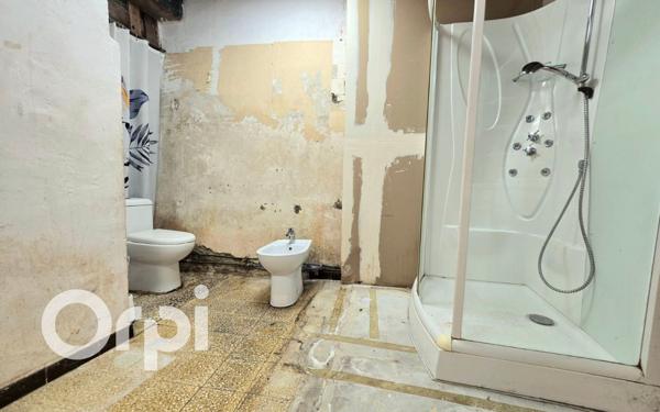 Maison à vendre    4 pièces •  Eyguières