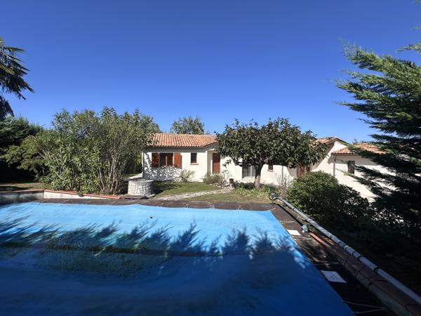 Pujols (47300) Pujols, Villa lumineuse avec piscine et 4 chambres