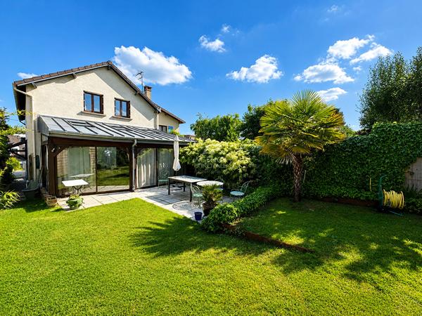 Maison Conflans Sainte Honorine 8 pièce(s) 160 m2 540 000 € **  - Référence  8269