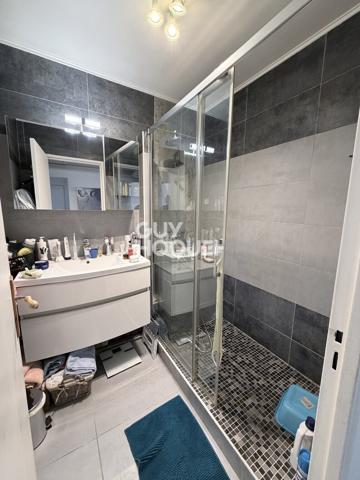 Marseille – Cinq-Avenues | 58m² · 5ᵉ étage · 250 000 €