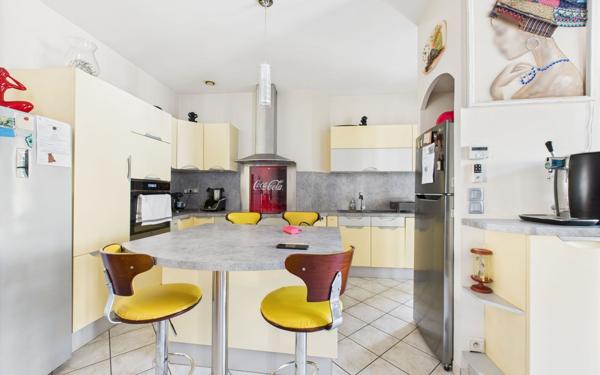 Maison à vendre    5 pièces • 133,80 m2 Saint-Marcellin