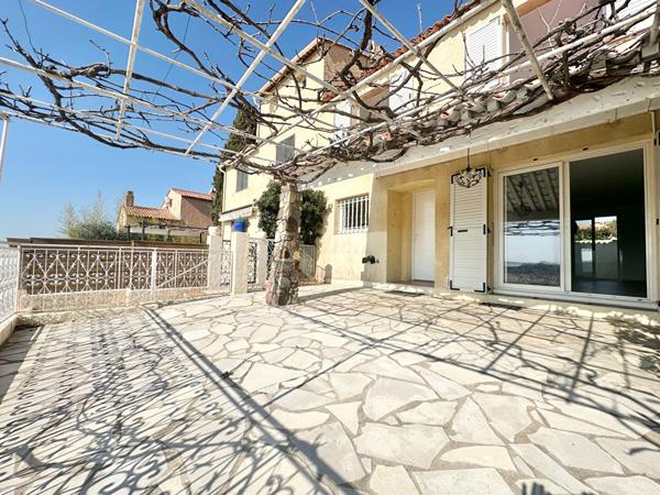 Charmante villa 4 pièces avec vue panoramique mer à Saint-Raphaël