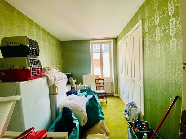 A vendre - Superbe appartement familial à Néris-Les-Bains 110 m² avec garage en sous/sol pour 2 voitures !!! Neris les bains