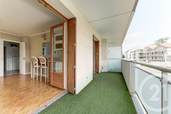 Appartement F3 à vendre  3 pièces - 75,10 m2 TASSIN LA DEMI LUNE - 69