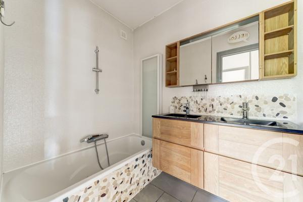 Appartement F3 à vendre  3 pièces - 75,10 m2 TASSIN LA DEMI LUNE - 69