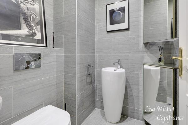 Saint-James, Appartement 4 pièces entièrement rénové au sein d'une résidence de standing